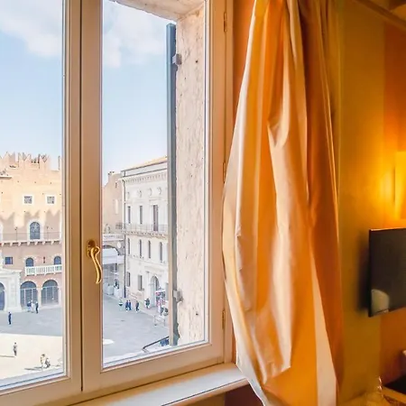 Domus Nova Palace - Italian Homing Guest house Verona