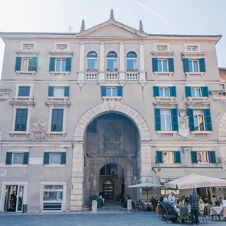 Guest house Domus Nova Palace - Italian Homing