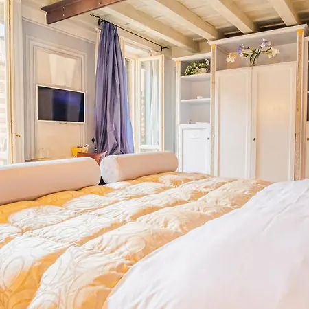 בית הארחה Domus Nova Palace - Italian Homing 4*