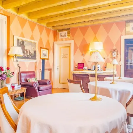 Domus Nova Palace - Italian Homing Maison d'hôtes 4*