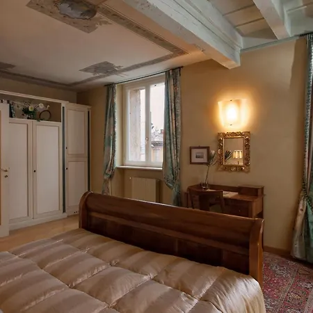 Domus Nova Palace - Italian Homing 2* Verona