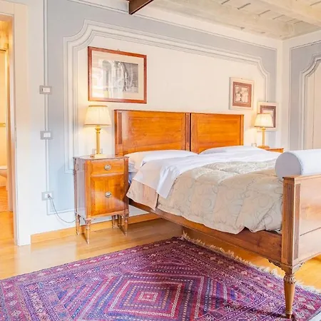 Domus Nova Palace - Italian Homing 2* Verona