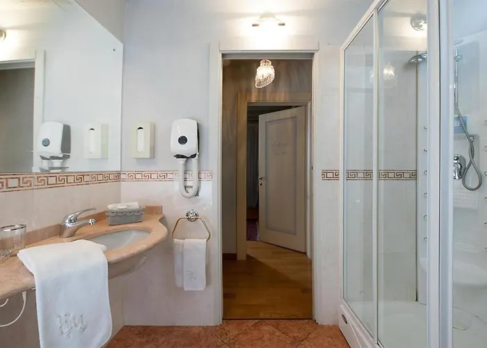 Pensjonat Domus Nova Palace - Italian Homing 4*