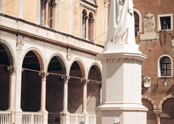 Domus Nova Palace - Italian Homing Pensjonat Werona