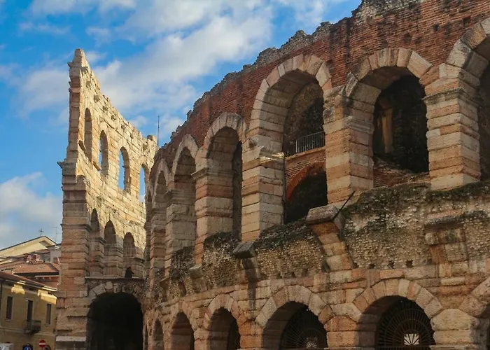 Domus Nova Palace - Italian Homing Penzion 4*