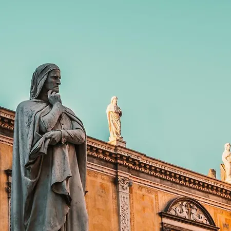 Pensjonat Domus Nova Palace - Italian Homing Werona