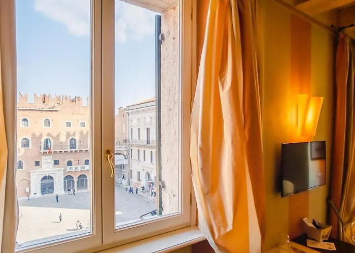 Domus Nova Palace - Italian Homing Gasthof Verona