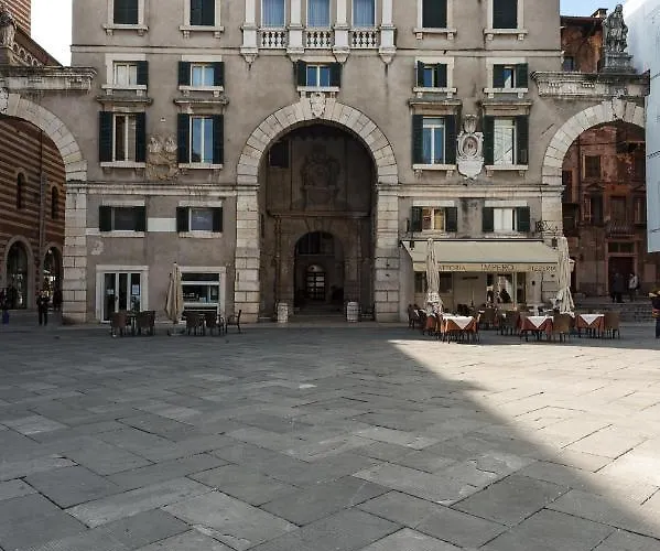 Domus Nova Palace - Italian Homing 4*