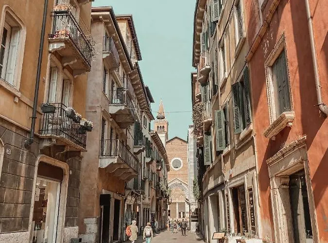 Domus Nova Palace - Italian Homing Gasthof Verona