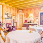 Domus Nova Palace - Italian Homing Гостевой дом 4*
