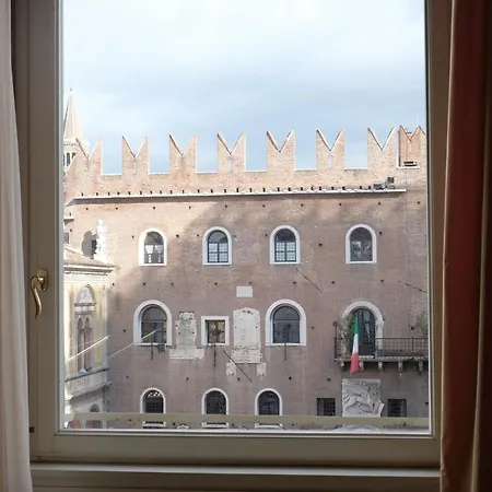 ゲストハウス Domus Nova Palace - Italian Homing