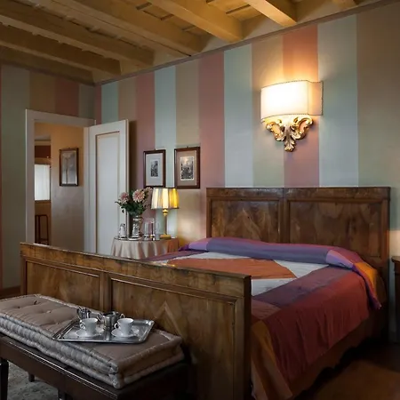 ゲストハウス Domus Nova Palace - Italian Homing 4*