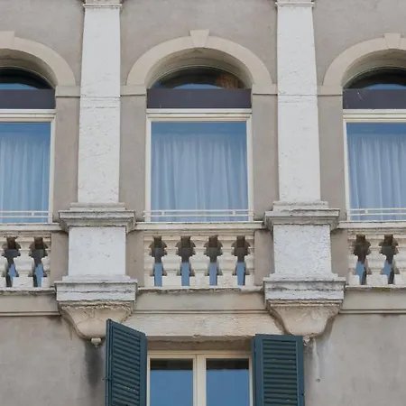 Pensionat Domus Nova Palace - Italian Homing 4*