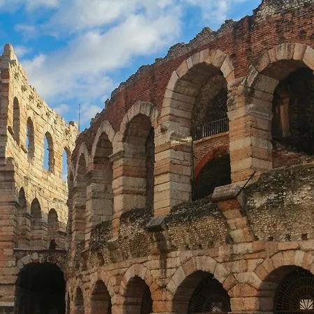 Domus Nova Palace - Italian Homing Pensionat 4*